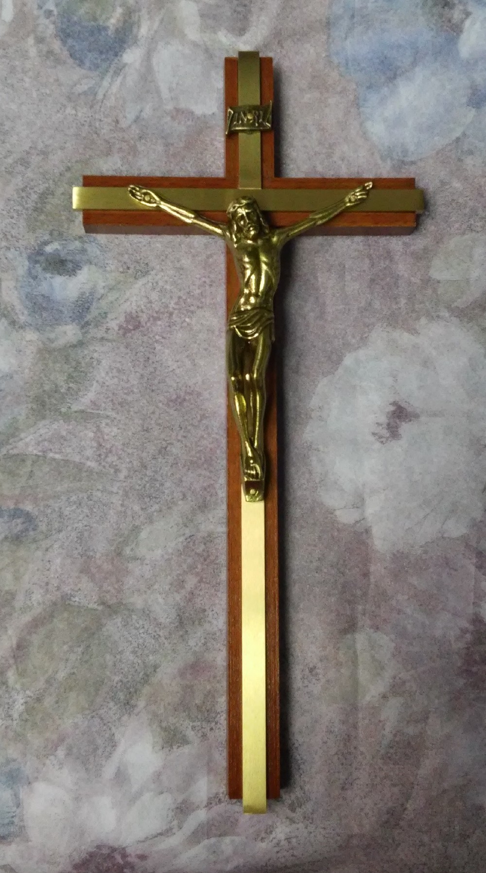 krzyż drewniany z okuciami, krzyż Chrystusa